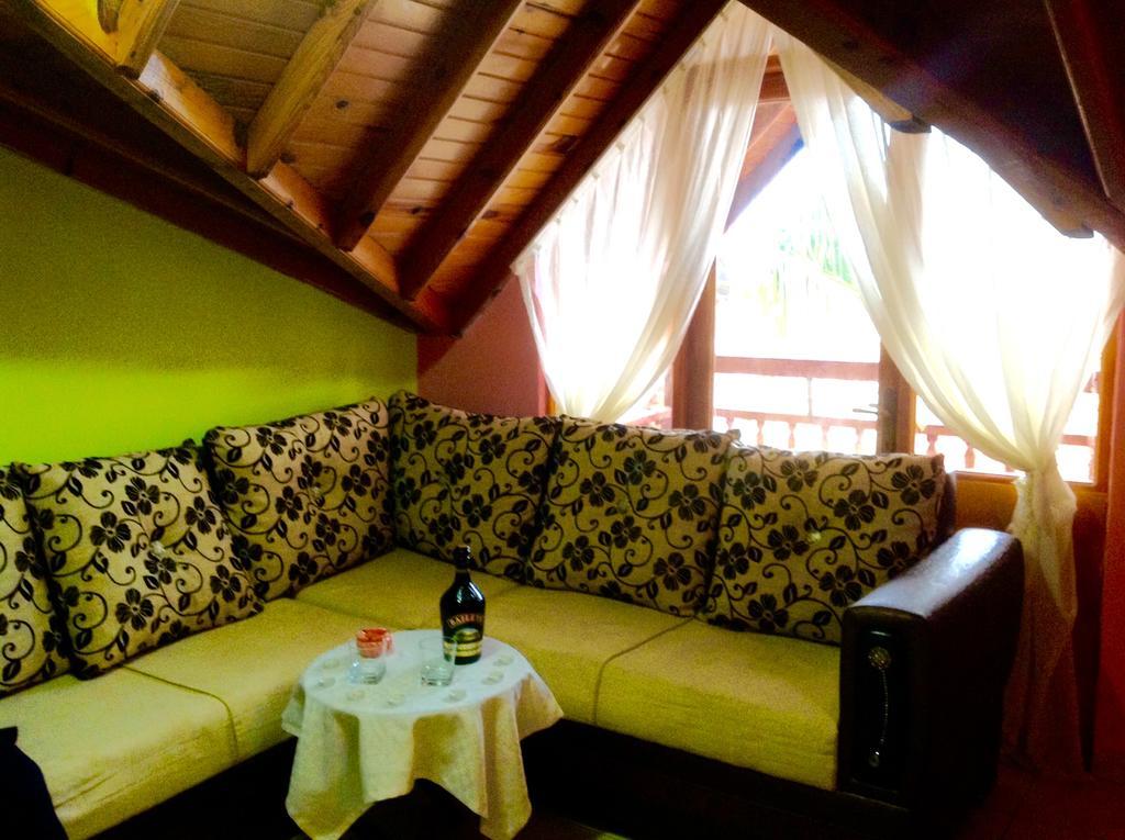 Tuana Hotel Side Room photo