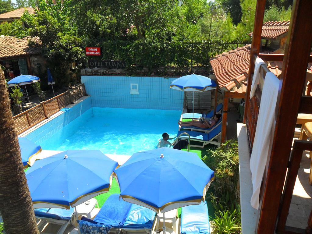 Tuana Hotel Side Exterior photo